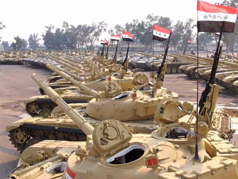 Đáng lưu ý, dưới thời Saddam Hussein, Quân đội Iraq có trong tay gần 400 chiếc T-72 được lắp ráp một phần tại Liên Xô và ở Iraq. Tuy nhiên, hầu hết chúng không được sử dụng sau khi quân đội mới thân Mỹ được tái lập sau năm 2003.