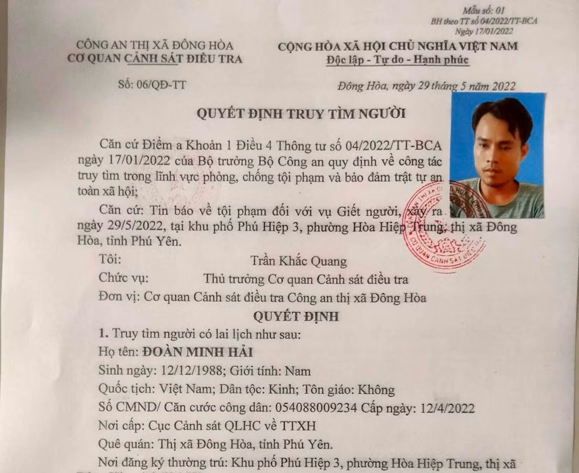 Công an xác định được cháu V. ở nhà ông bà nội cách hiện trường vụ án khoảng 400m. Đáng nói, sau khi xảy ra vụ án, Hải cũng biến mất không ai hay biết. Qua xác minh, Hải có tiền án về tội “Cố ý gây thương tích”. Một trinh sát Cục C02 cho biết, quá trình điều tra, Công an nhận định Hải là nghi phạm gây án nên khẩn trương truy bắt.