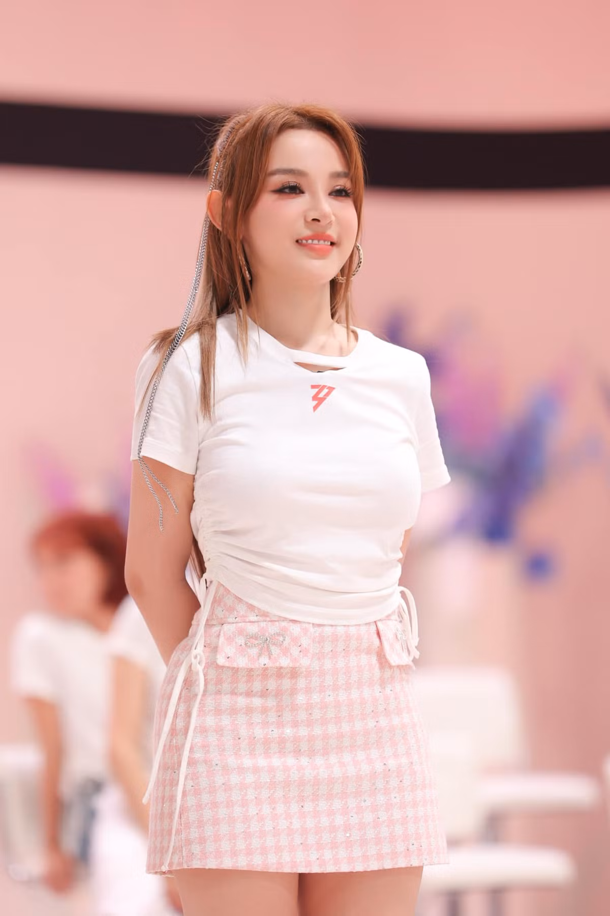 Chính vì sở hữu combo này mà Huyền Baby xúng xính với phong cách thời trang teen hay mặn mà, quý tộc nào cũng hợp.