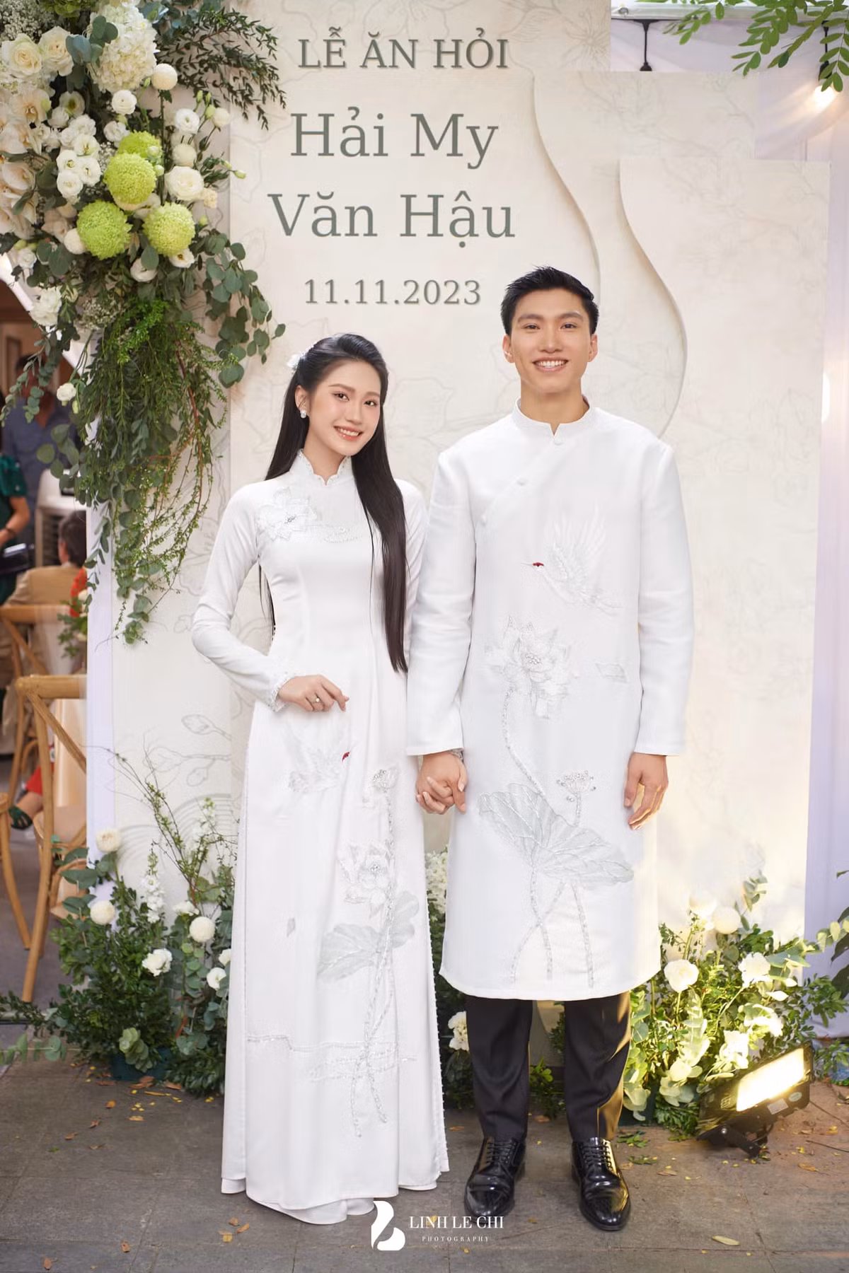 Thậm chí, khách mời dự đám cưới cũng khẳng định cặp đôi có tin vui khi nghe đại diện gia đình phát biểu chúc cô dâu chú rể sớm sinh em bé.