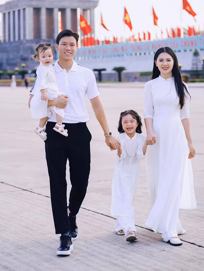 Dương Thùy Phương và Quế Ngọc Hải quen nhau từ năm 2014, kết hôn vào năm 2018. Đến nay, cả hai đã có 9 năm bên nhau.