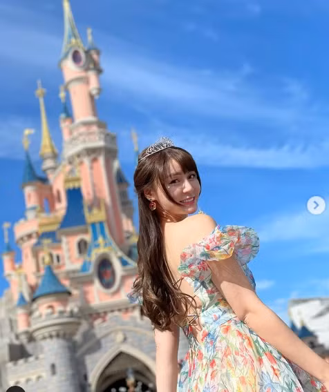 Cũng nhờ combo nhan sắc và dáng vóc đều đạt mức "thượng thừa", Sammie là một trong những hot girl cổ vũ nổi tiếng nhất.