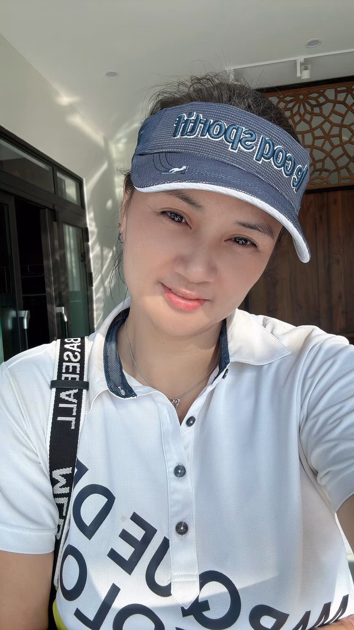 Vẻ đẹp của Hoa khôi làng bóng ngày ấy khó có thể so sánh với các hot girl gen Z ở thì hiện tại. Kim Huệ đã bước sang tuổi 40 và nhan sắc vẫn phong độ như thuở còn cai trị ngôi hoa khôi thuở ấy.