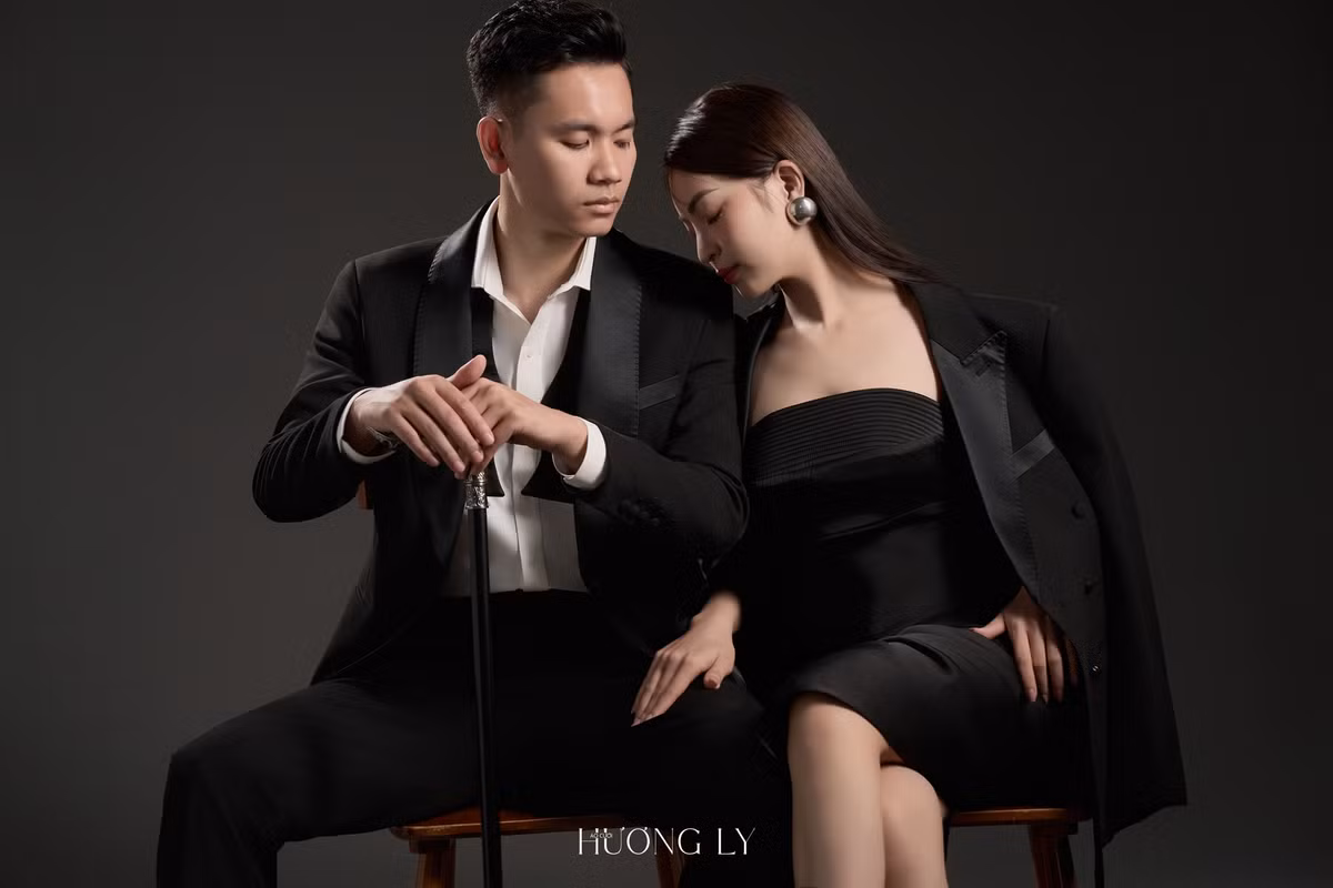 Người đẹp hoàn toàn không cập nhật đến “nửa kia” hay cuộc sống sau khi có hôn phu. Ảnh: Áo Cưới Hương Ly