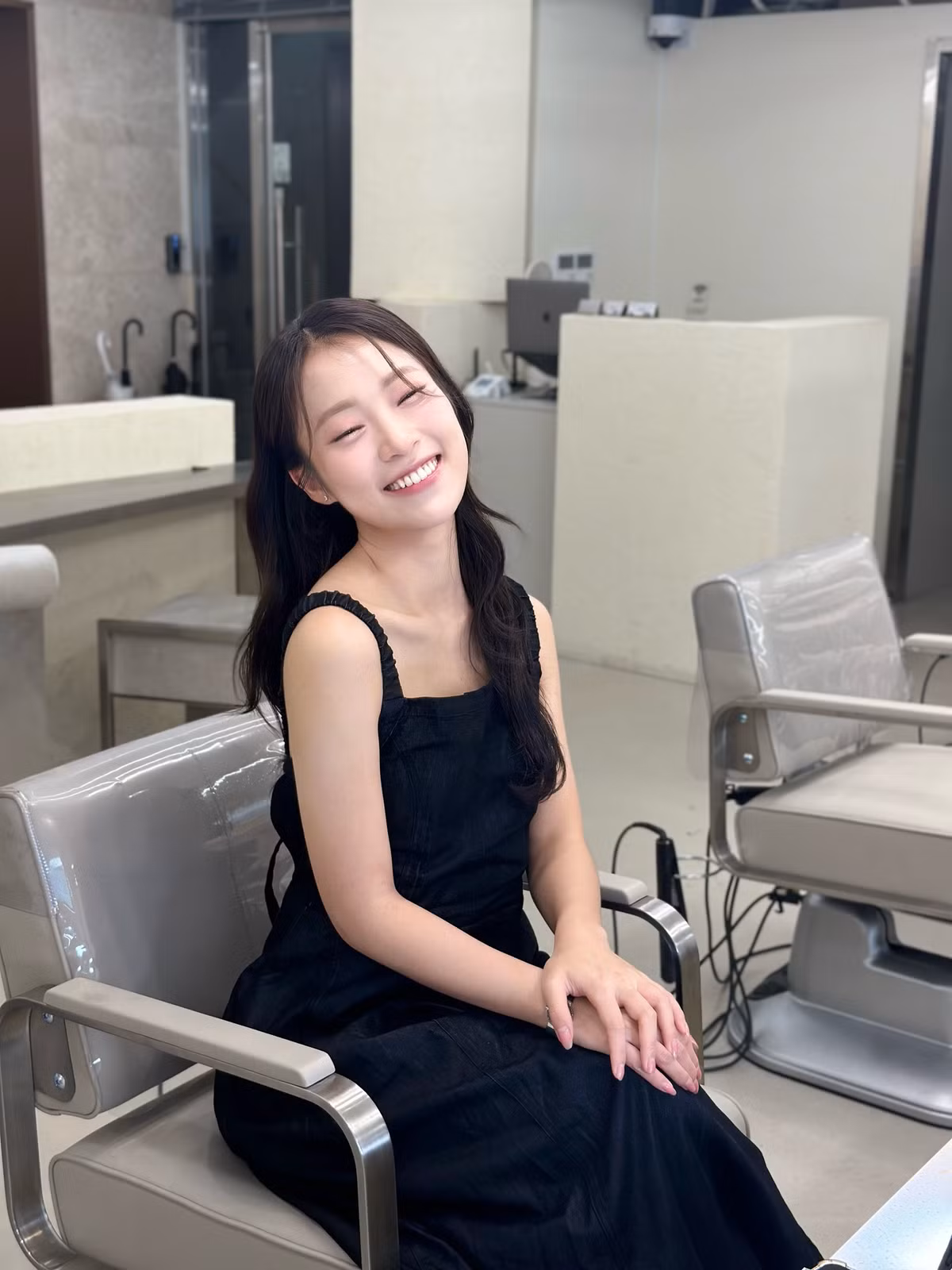 Hiện tại, ở tuổi 24, Khánh Vy không chỉ sở hữu khối tài sản "khủng" mà còn ghi điểm với công chúng bởi visual cực long lanh. Ảnh: FBNV