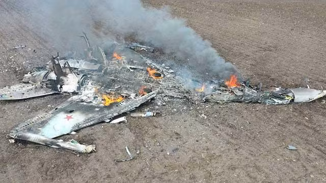 Lực lượng vũ trang Ukraine tuyên bố rằng ít nhất 24 máy bay chiến đấu Su-35 đã bị bắn hạ. Mặc dù đây có vẻ là sự nói quá trong chiến tranh thông tin do bằng chứng cho đến nay chỉ cho thấy vỏn vẹn xác 2 chiếc nhưng vẫn gây ảnh hưởng nặng nề tới danh tiếng của chiếc tiêm kích.