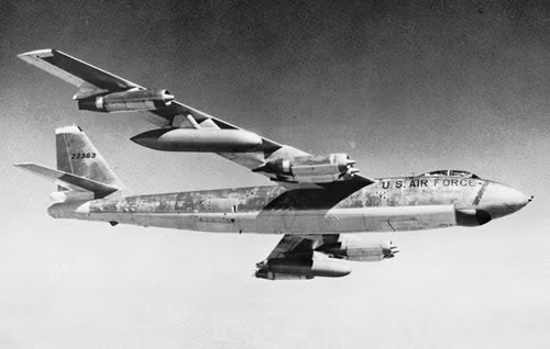 Tháng 5/1968, một chiếc B-47 rời Florida với vũ khí hạt nhân để thực hiện bài tập mô phỏng đánh một thành phố của Nga sau đó trốn tránh máy bay tiêm kích. Qua bờ biển Georgia, B-47 va chạm với chiếc tiêm kích. Phi hành cố hạ cánh nhưng không thành công nên họ đã vứt quả bom xuống biển trước khi hạ cánh an toàn. Vì là diễn tập nên quả bom không mang lõi hạt nhân.
