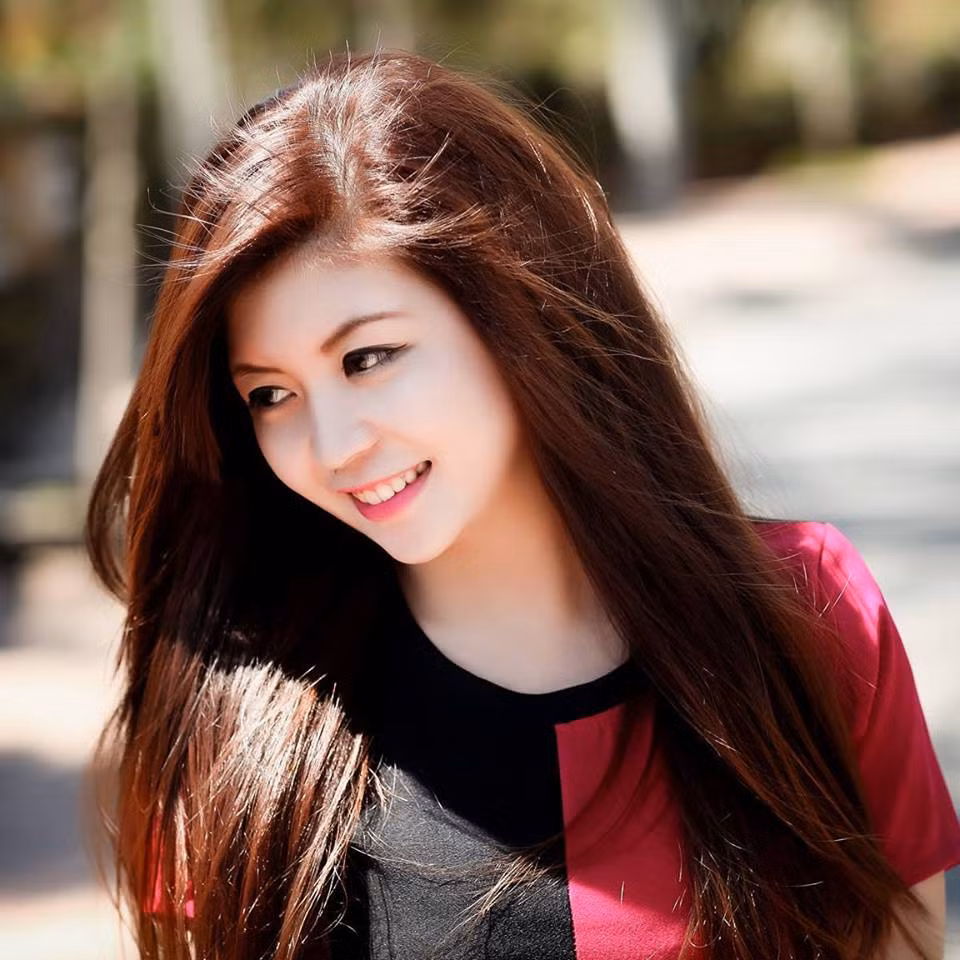 Ở góc ảnh như thế này, khó lòng có thể cưỡng lại sức hút từ hot girl cao nguyên Sunny Linh.