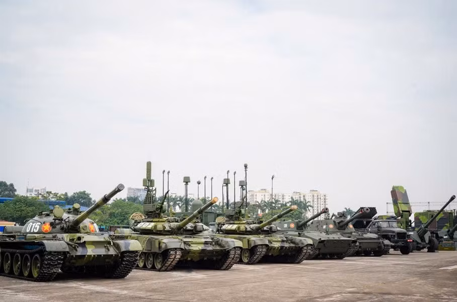 Tại triển lãm, các doanh nghiệp quốc phòng trong nước và quốc tế sẽ trưng bày, giới thiệu các phương tiện chiến đấu, giải pháp công nghệ, vũ khí, trang bị sử dụng cho lực lượng Hải quân, Lục quân, Phòng không - Không quân, tác chiến không gian mạng ...