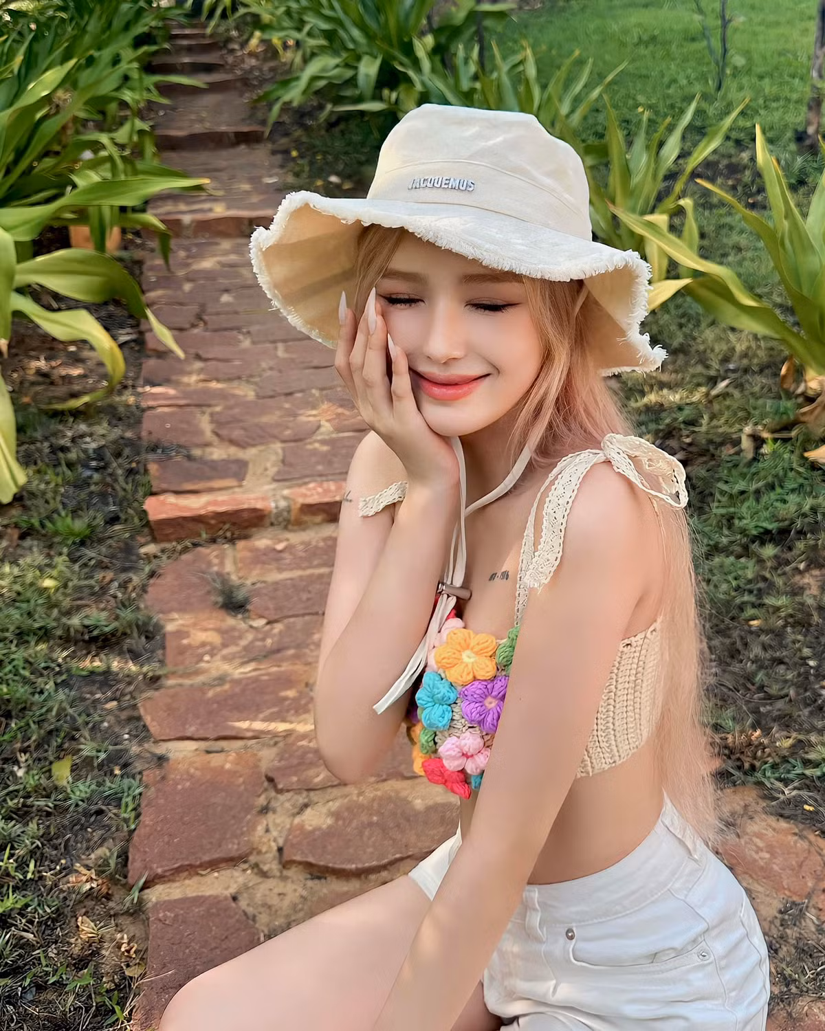 Gái xinh Sài thành luôn hấp dẫn và cuốn hút trong từng khung hình mà cô đăng tải.
