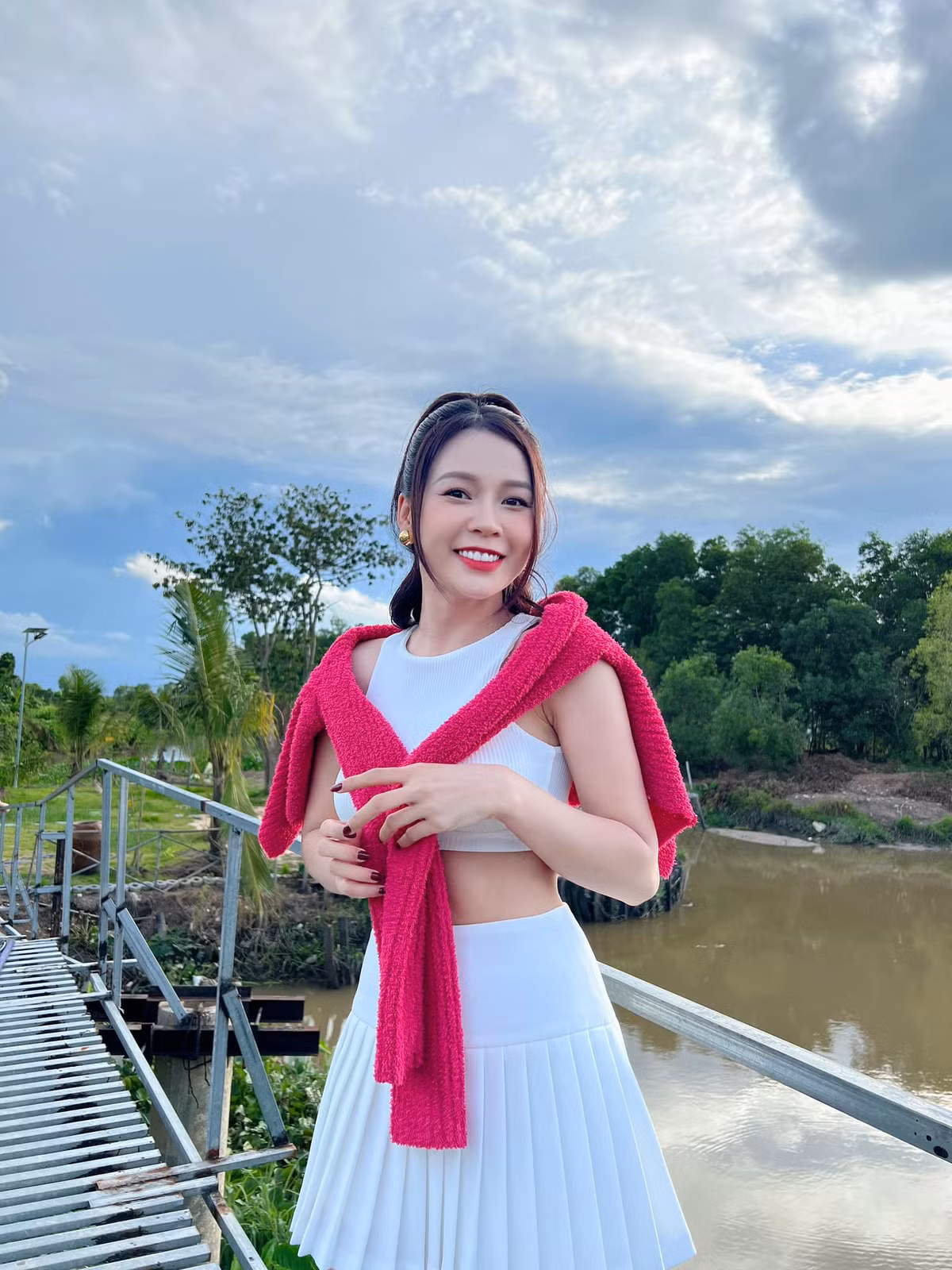 Trong talkshow Cốc cốc Sam ơi, nữ diễn viên không ngần ngại cho biết mong muốn bạn trai có tài chính vững vàng, tối thiểu phải 30 - 40 tỷ đồng trong tài khoản.