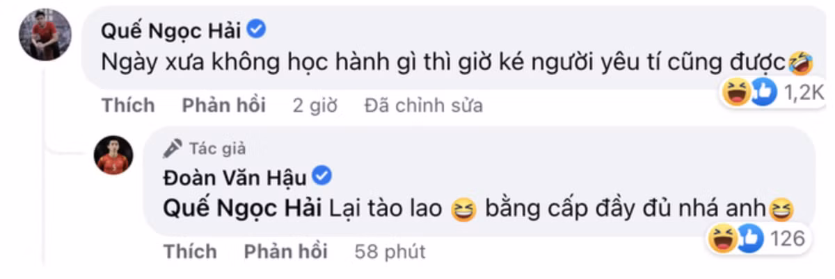 Đáp lại, hậu vệ Đoàn Văn Hậu khẳng định mình có bằng cấp đầy đủ. Và để chứng minh, anh còn cùng bạn bè ôn lại chuyện vì sao mình không cần thi tốt nghiệp trung học phổ thông lại được đặc cách tuyển thẳng lên đại học.