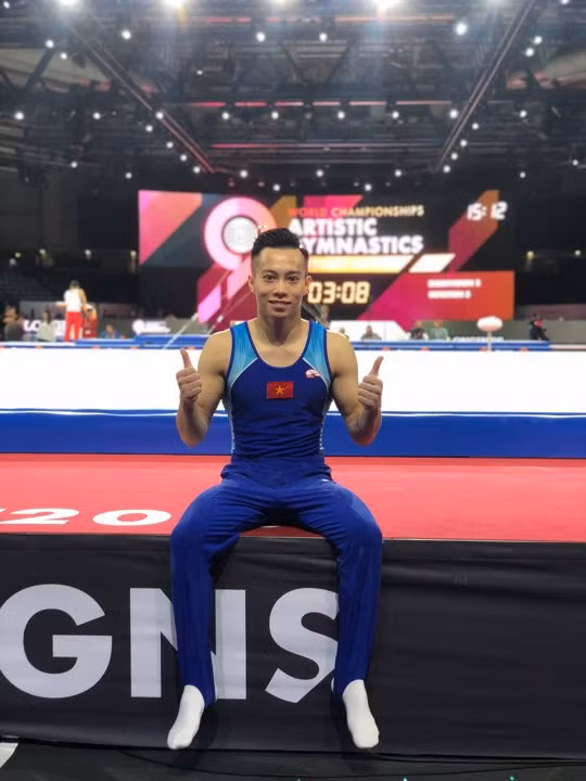 Những bức ảnh của Thanh Tùng đăng trên trang cá nhân thường thể hiện sự tươi mới và tràn đầy năng lượng.