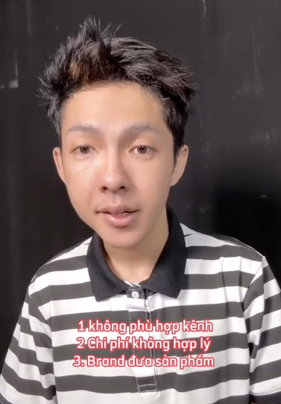 Theo đó, TikToker Võ Thành Ý cho biết: "Công việc chính của mình là làm nghề trang điểm, mỗi lần như vậy chỉ có thu nhập từ 200k - 400k hoặc một vài triệu. Với mức thu nhập này mà mình chê đồng tiền 3 - 4 triệu hay coi thường đồng tiền là hoàn toàn không có, mình chưa bao giờ có suy nghĩ như vậy".