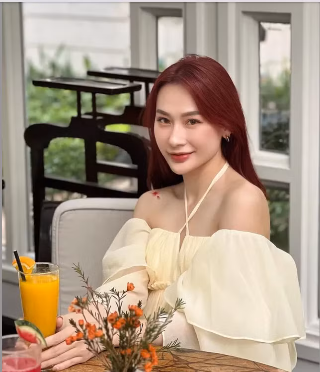 Một nguồn tin cho biết, bạn gái mới của Vũ Văn Thanh làm trong lĩnh vực ngân hàng.