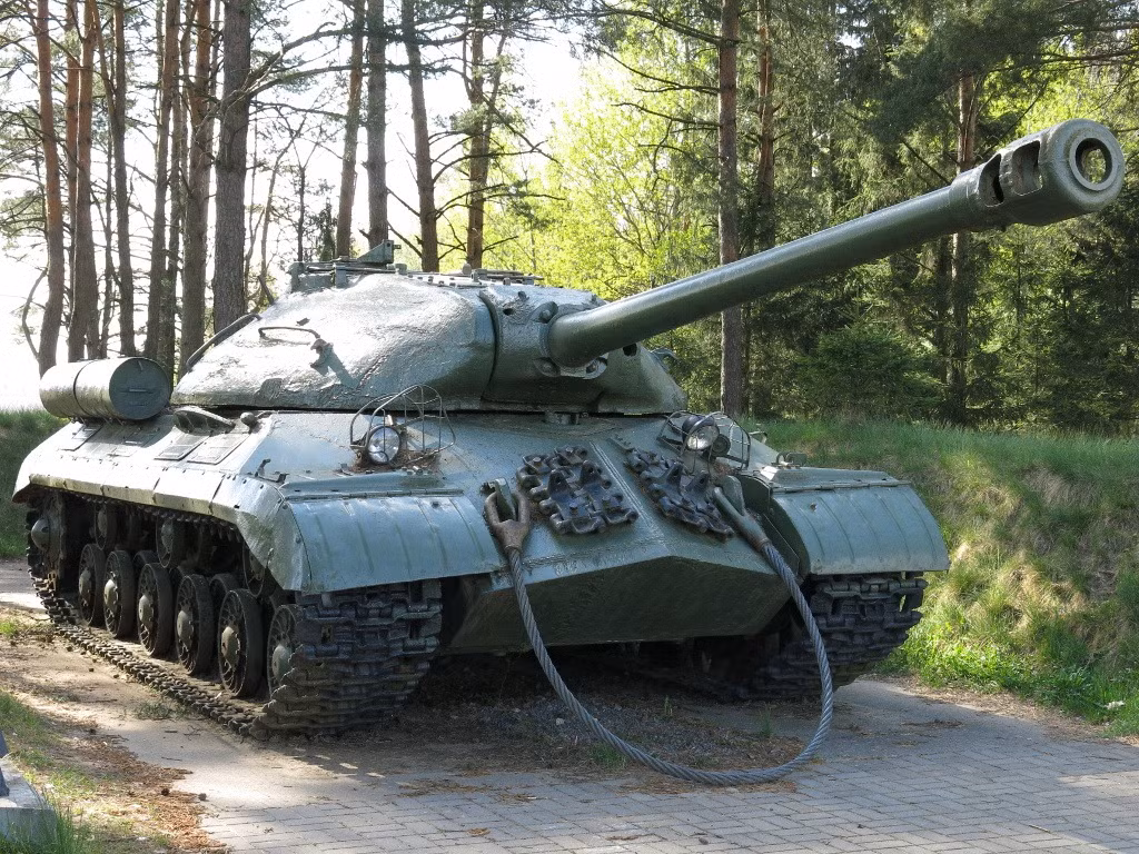 Xe tang hang nang IS-3 lieu co chi la 