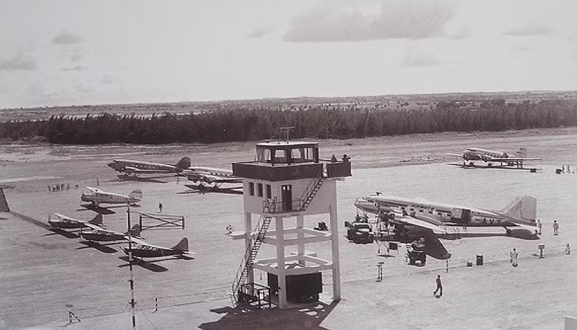 Vào tháng 3/1943, phi hành đoàn được cử đến phía nam của Liên Xô, để làm việc tại một sân bay ở Ashkhabad. Trên chuyến tàu đến thủ đô của Cộng hòa Xã hội Chủ nghĩa Xô viết Turkmen, Thiếu tá Vladimir Boyarsky của NKVD, đóng giả là Thiếu tá Alexander Yakimenko của Hồng quân, đã bắt đầu kết bạn với các phi công và sau đó duy trì liên lạc với họ sau khi họ đã đến đích.