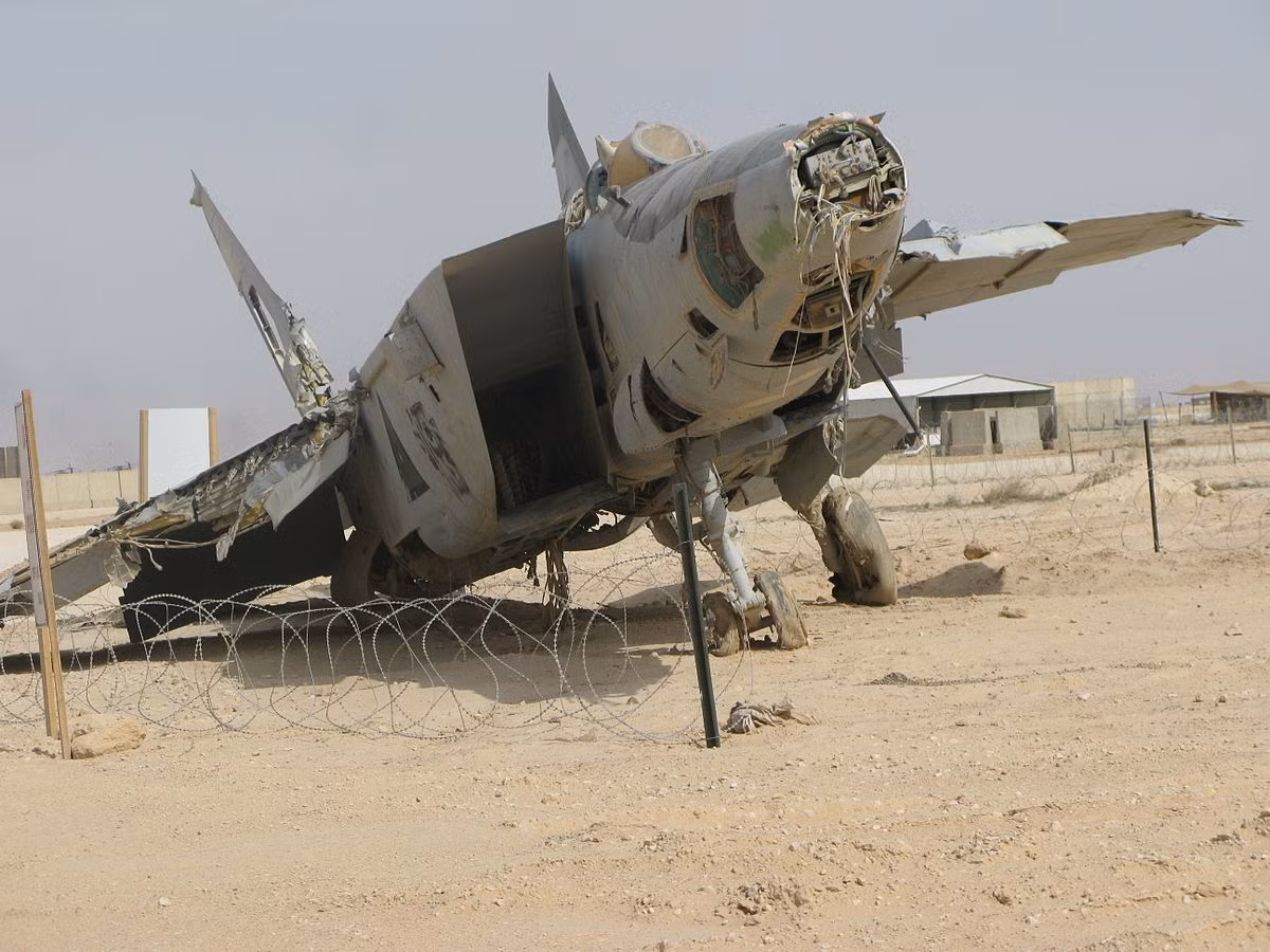 Lần cuối cùng các phi công Mỹ có cơ hội chạm trán với MiG-25 trước khi Liên Xô tan rã là trong Chiến tranh vùng Vịnh, khi các đơn vị F-15 của không quân Mỹ giao chiến với MiG-25 của Iraq và họ đã giành chiến thắng khi bắn hạ được 1 chiếc MiG-25.