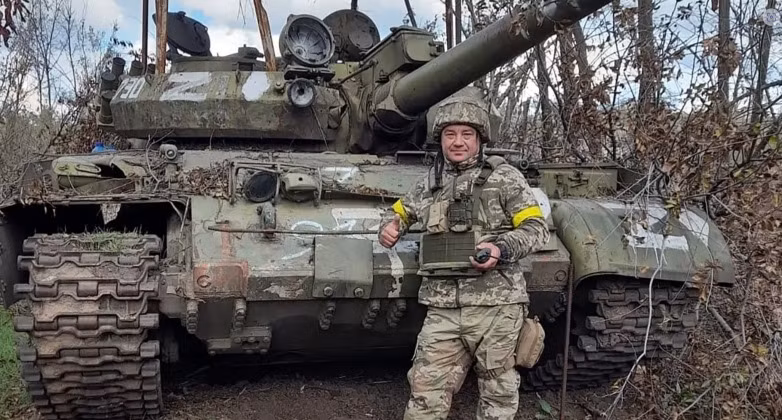xe tang chu luc T-62 cai tien tac chien ra sao o Ukraine?