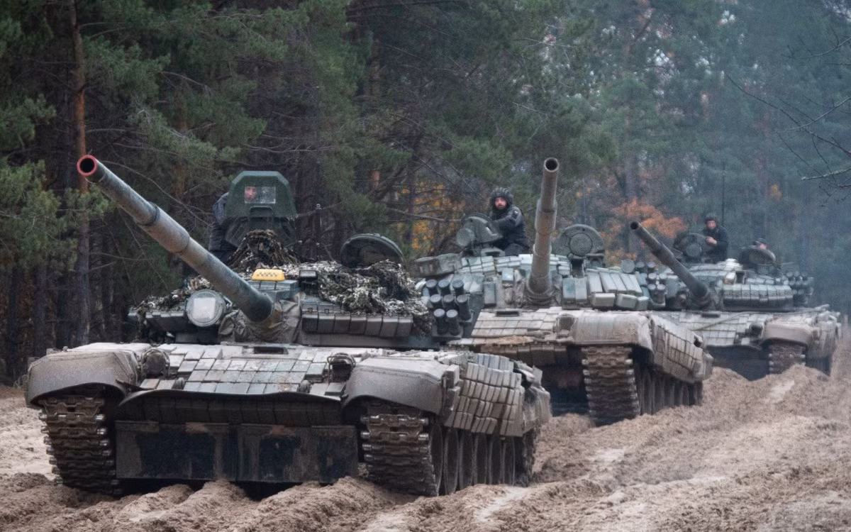 Tuy nhiên, việc đưa T-54/55 vào phục vụ tiền tuyến của quân đội Nga là một quyết định rất bất thường, trong khi đó Nga vẫn có một số lựa chọn hứa hẹn hơn như T-72 hoặc T-62.