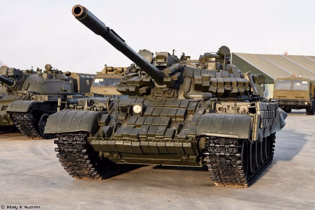 Gói nâng cấp đầy tham vọng nhất cho thiết kế được thực hiện ở Nga là T-55MV-1 được phát triển vào những năm 1980 cho Hải quân đánh bộ Liên Xô, mẫu xe tăng được nâng cấp bao gồm tích hợp giáp phản ứng nổ Kontakt-1, khả năng sử dụng đạn dẫn đường mới, tích hợp vũ khí tên lửa và nâng cấp sức mạnh động cơ.