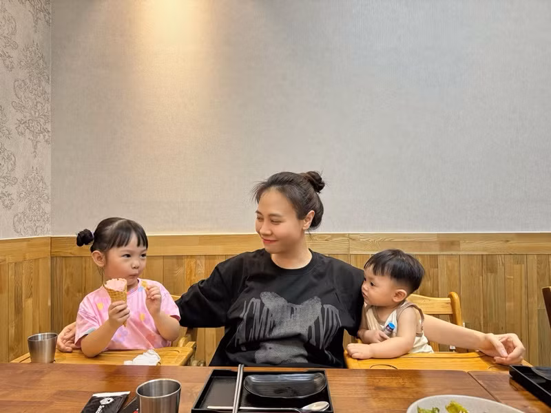 Đàm Thu Trang được khen khéo vun vén tổ ấm. Ảnh: FB Đàm Thu Trang.