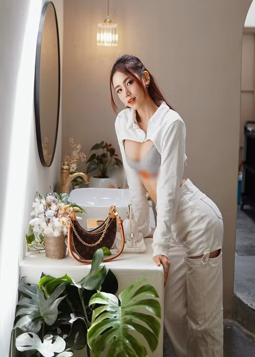 Nhan sắc của hot girl người Malaysia được nhiều cư dân mạng tán dương.