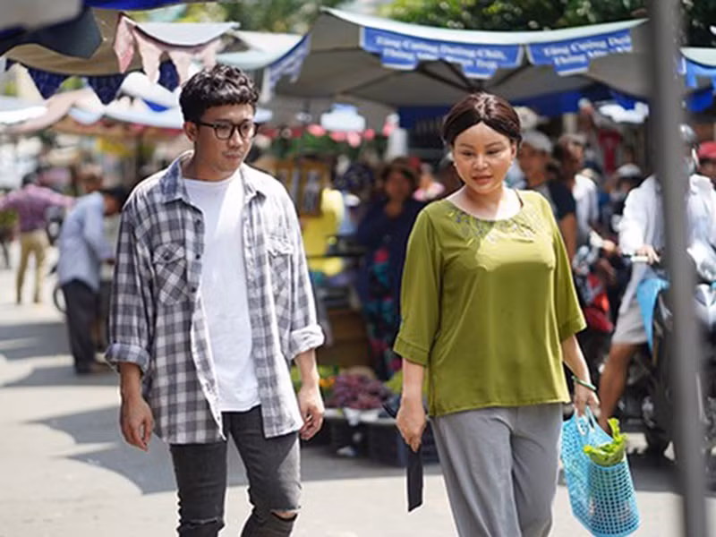 Sau khi chia tay người chồng thứ hai vào năm 2016, Lê Giang tập trung hoạt động nghệ thuật ở Việt Nam. Ảnh: An Ninh Thủ Đô.