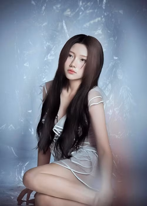 Uyển Ân giảm 10 kg để có nhiều cơ hội phát triển nghề nghiệp. Ảnh: FB Uyển Ân.