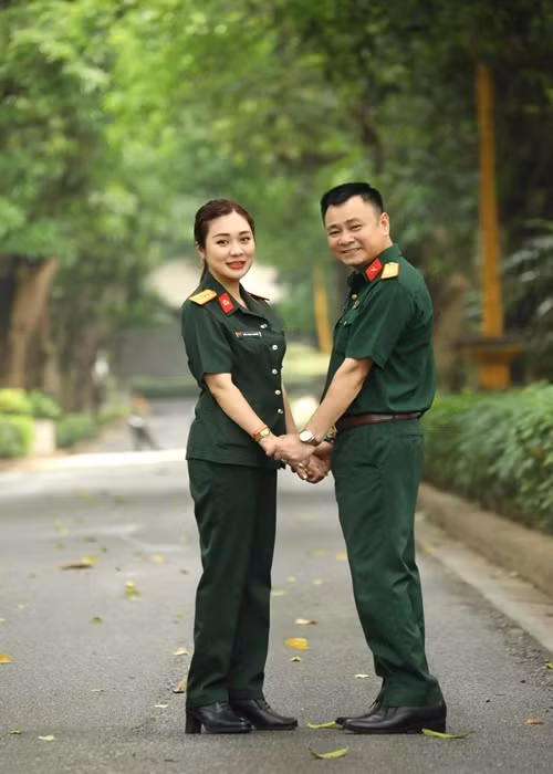 Khi Tự Long ghi hình cho Anh trai vượt ngàn chông gai tại TP HCM, Minh Nguyệt không xuất hiện bởi cô bận chăm sóc 3 con nhỏ ở Hà Nội. Ảnh: FB Minh Nguyệt.