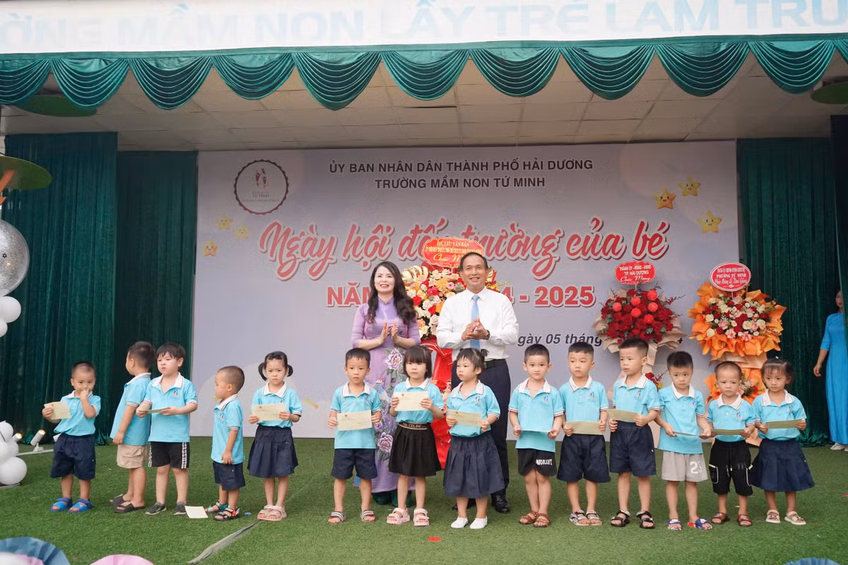 Bí thư Tỉnh ủy Hải Dương: Tạo điều kiện cho giáo dục phát triển - Hình 6 Bi thu Tinh uy Hai Duong: Tao dieu kien cho giao duc phat trien-Hinh-6