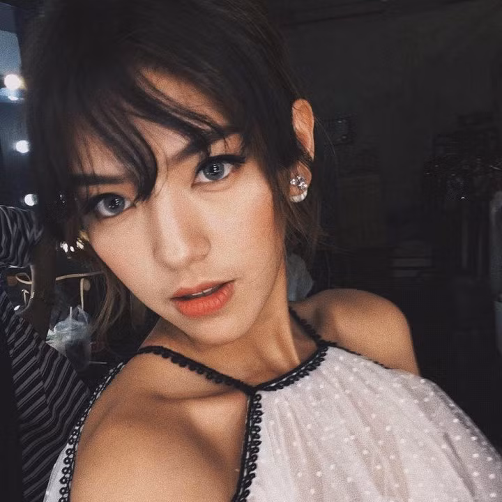 Vẻ đẹp cá tính của Trúc Anh.