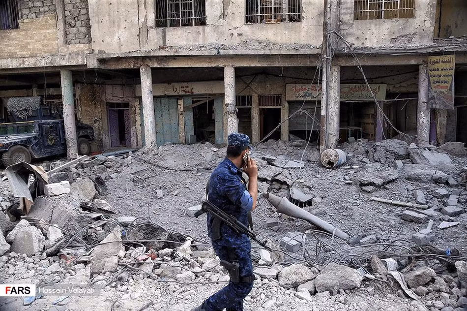 Mặc dù thành phố Mosul đã đổ nát gần như hoàn toàn, tuy nhiên mạng viễn thông đã được thiết lập lại ở các vùng giải phóng ngay từ khi cuộc chiến còn chưa kết thúc để đảm bảo thông tin luôn được thông suốt. Nguồn ảnh: FARS.