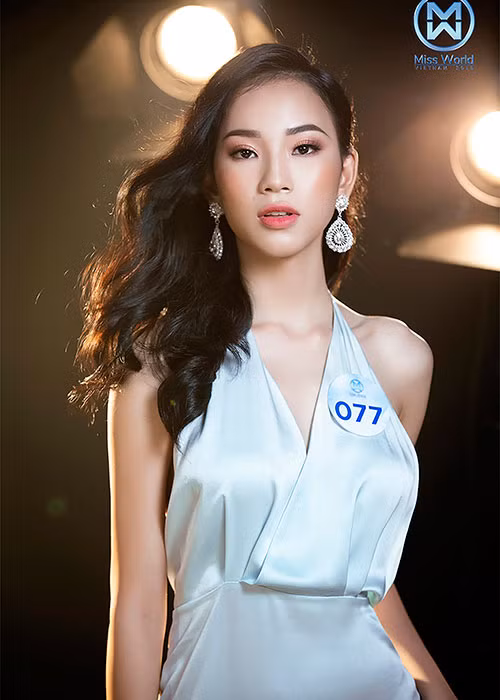 Thí sinh Trần Hoàng Ái Nhi.