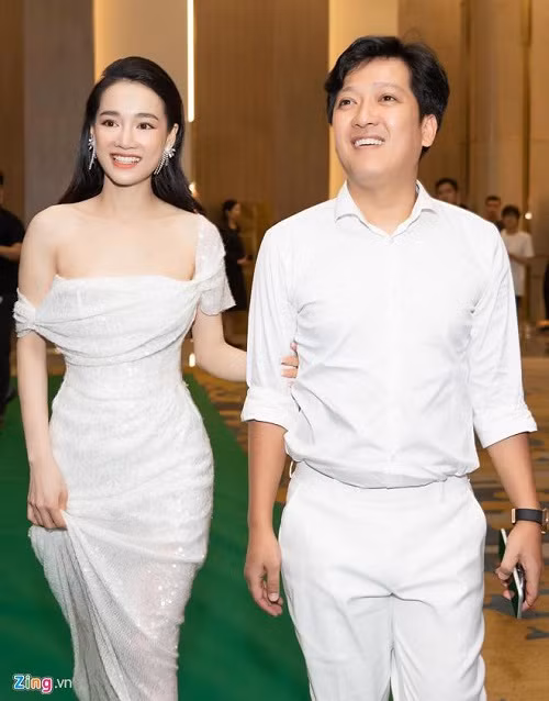 Nha Phuong giam 15 kg sau sinh, bi chong ep an vi gay