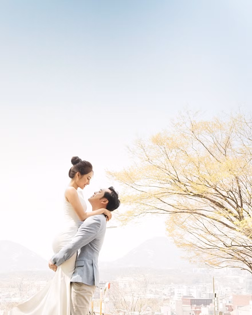Nhạc sĩ Dương Khắc Linh mong muốn gửi lời cảm ơn tới sự quan tâm của bạn bè và người hâm mộ đối với hôn lễ của anh và vợ tương lai 9X Sara Lưu.