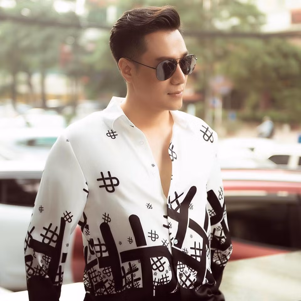 Bi che nu tinh, Viet Anh dap tra thieu van minh gay tranh cai