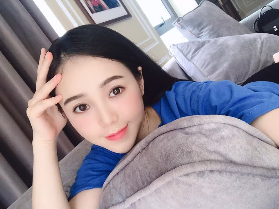Từ trước khi phim lên sóng, Quỳnh Kool đã "dự đoán": "Phải tự nhận mình là Đắc Kỷ cho vai mới! Mọi người cừ chờ đi!! Cuối năm nhất định sẽ đủ gạch để xây biệt thự rồi".
