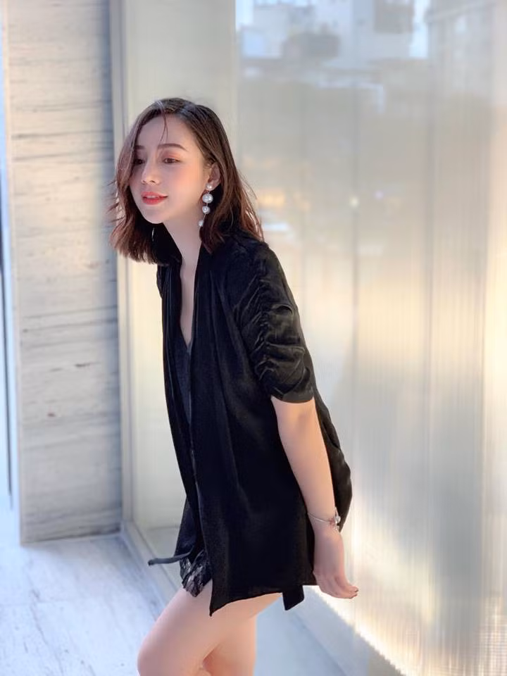 Trên trang cá nhân, dù bị nhiều anti fan chỉ trích bằng những từ ngữ nặng nề nhưng hot girl Quỳnh Kool không đáp lại.
