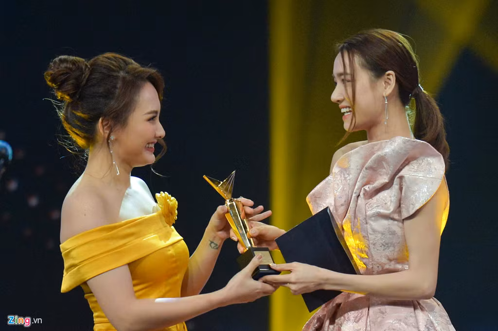 Giải thưởng Nữ diễn viên ấn tượng thuộc về nữ diễn viên Bảo Thanh. Mặc dù Ninh Dương Lan Ngọc, Thu Quỳnh, Thanh Hương hay Bảo Hân đều là những đối thủ đáng gờm, xong vai diễn Anh Thư của Bảo Thanh vẫn bứt phá đoạt giải. Anh Thư trong Về nhà đi con cho thấy sự đa dạng, lôi cuốn và tài tình trong cách diễn xuất của Bảo Thanh.