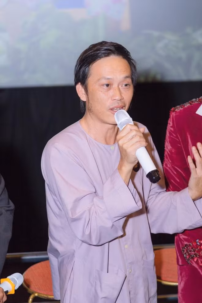 Hoai Linh khoe ky vat cua nguoi phu nu dac biet-Hinh-2