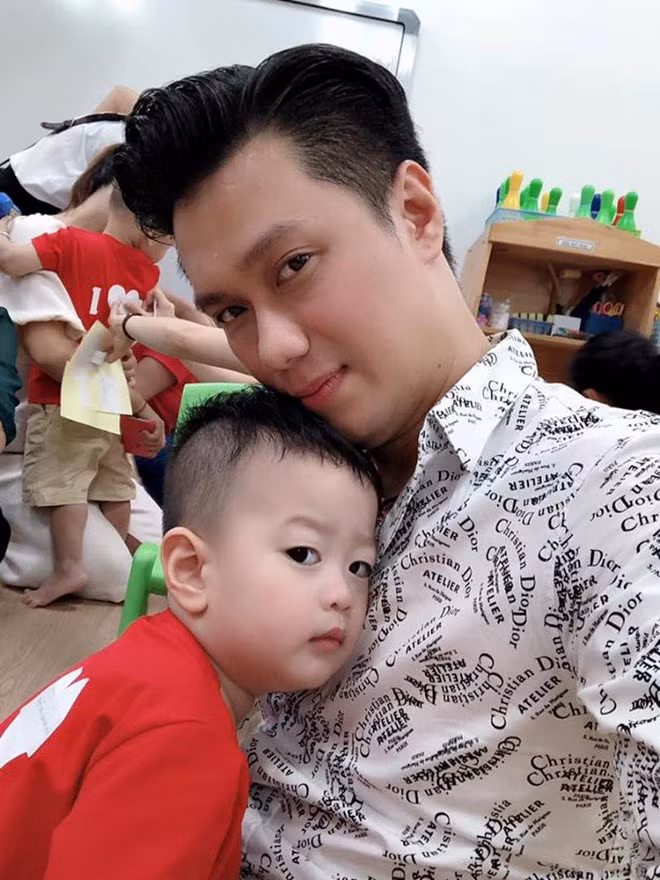 Viet Anh roi vao kho khan, than mat tat ca sau ly hon-Hinh-2