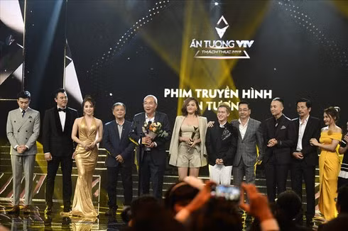 Trong Hung “Ve nha di con” bo nghiep dien sang Duc dinh cu?-Hinh-6