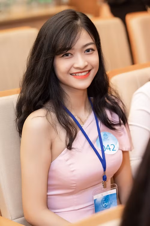 Trong dàn thí sinh Miss World Việt Nam năm nay, nhiều gương mặt được đánh giá ưa nhìn. Không ít thí sinh còn là hoa khôi, á khôi của các cuộc thi sắc đẹp.