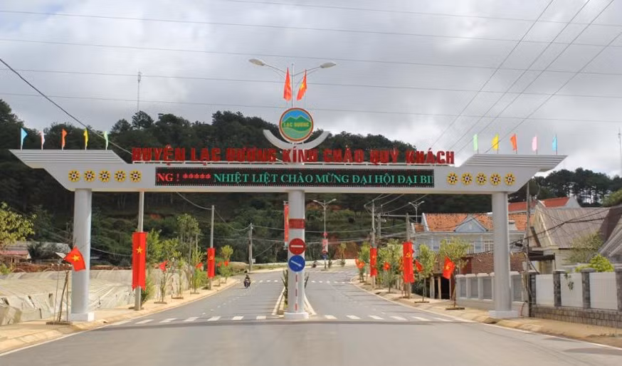 Lâm Đồng: Lộ diện nhà thầu làm đường nối ĐT 726 vào hội trường thôn Đạ Nghịt Lam Dong: Lo dien nha thau lam duong noi DT 726 vao hoi truong thon Da Nghit