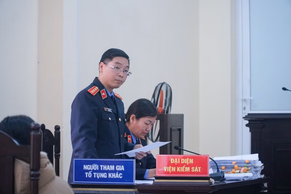 Vu an Lua dao chiem doat tai san Bac Kan: Ca 3 bi cao yeu cau doi KSV