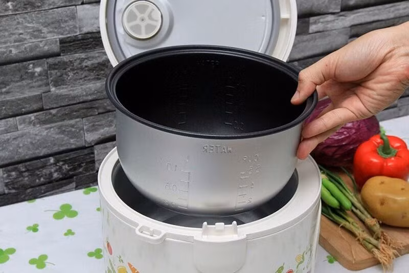 Dung noi com dien kieu nay, nguoi dan ong ung thu gan
