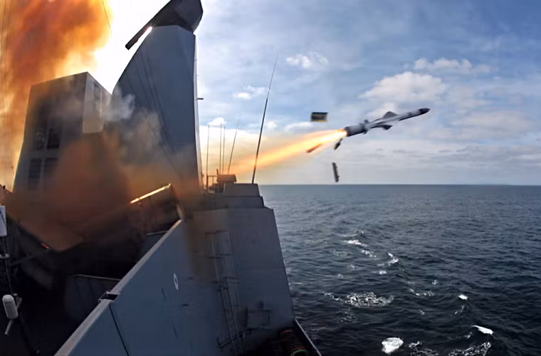 SIPRI cũng công bố thông tin cho rằng, Việt Nam đã ký thỏa thuận mua 25 tên lửa chống hạm Exocet MM-40 Block 3 (tầm bắn 180km), 40 tên lửa đối không MICA và hai hệ thống tên lửa phòng không VL-MICA-M trang bị cho các tàu hộ vệ SIGMA-9814 của Việt Nam.