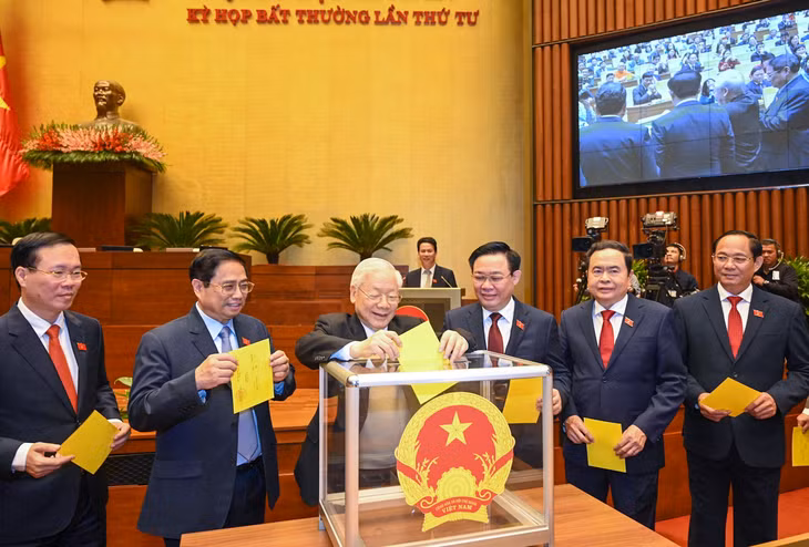 Sáng 2/3, tại kỳ họp bất thường lần thứ 4 Quốc hội khóa XV, Quốc hội đã tiến hành bỏ phiếu kín để bầu ông Võ Văn Thưởng giữ chức Chủ tịch nước. Với đa số đại biểu tán thành, Quốc hội đã thông qua nghị quyết bầu ông Võ Văn Thưởng giữ chức vụ Chủ tịch nước nhiệm kỳ 2021-2026. 