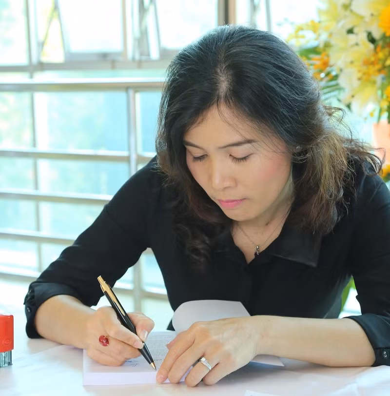 Ngày 26/2, Công an TPHCM vừa thông tin về việc khởi tố Đặng Anh Quân, Đặng Thị Hàn Ni và Trần Văn Sỹ về tội “Lợi dụng các quyền tự do dân chủ xâm phạm lợi ích của Nhà nước, quyền, lợi ích hợp pháp của tổ chức, cá nhân”.